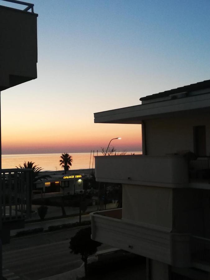 Marconi House Apartment Alba Adriatica Luaran gambar